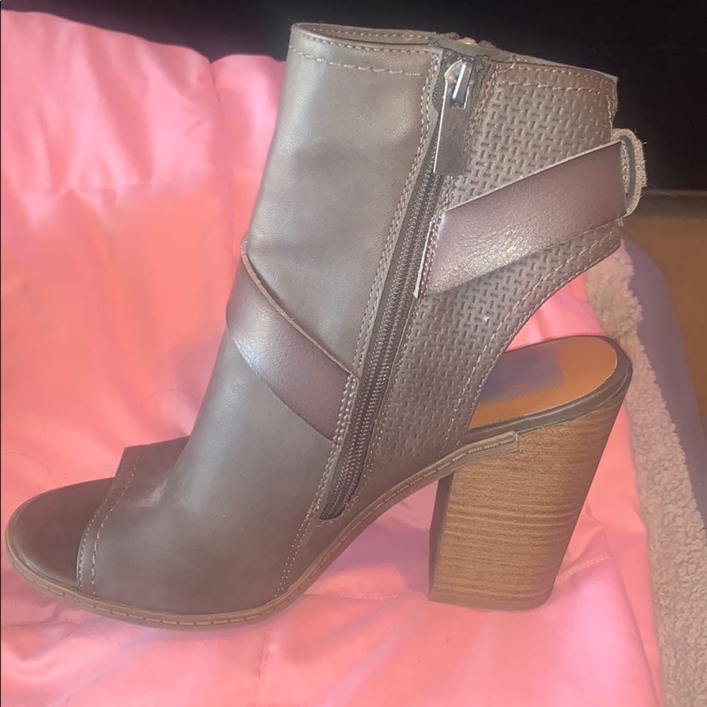 Open toe block heel! - Picture 3 of 4